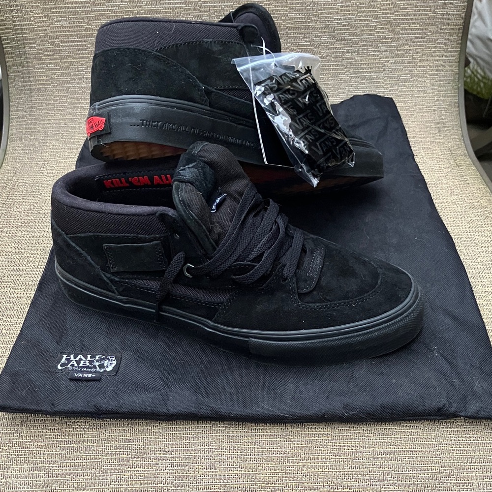Vans Half Cab Metallica NEVER WORN, with TAG and dust bag.